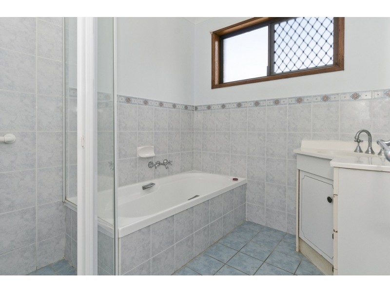 7 Moore St, Loganlea QLD 4131