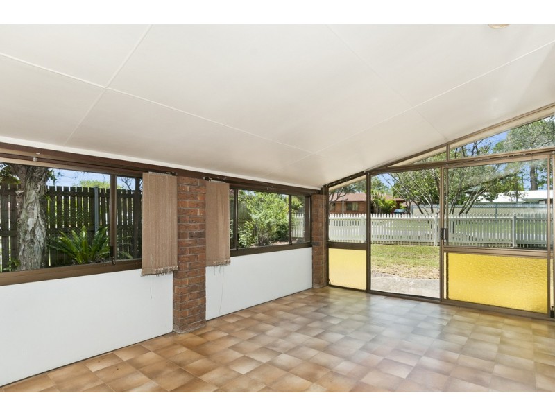 7 Moore St, Loganlea QLD 4131