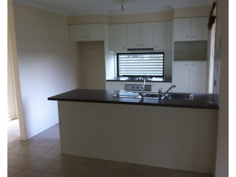 2/35 Pepper Tree Drive, Holmview QLD 4207