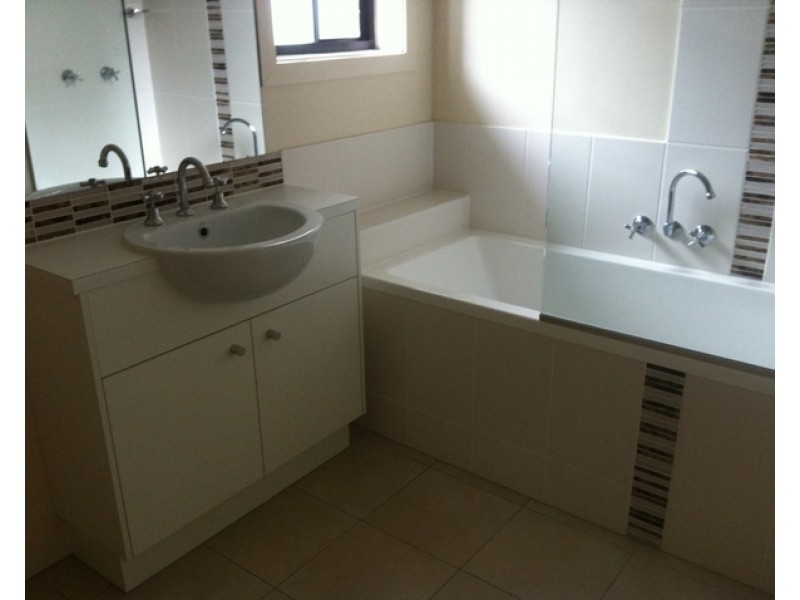 2/35 Pepper Tree Drive, Holmview QLD 4207