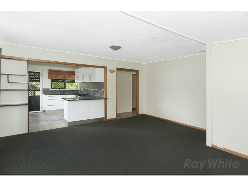 32 Bruce Road, Woodridge QLD 4114