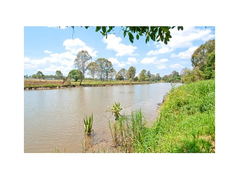 25 Mercury Dr, Bethania QLD 4205