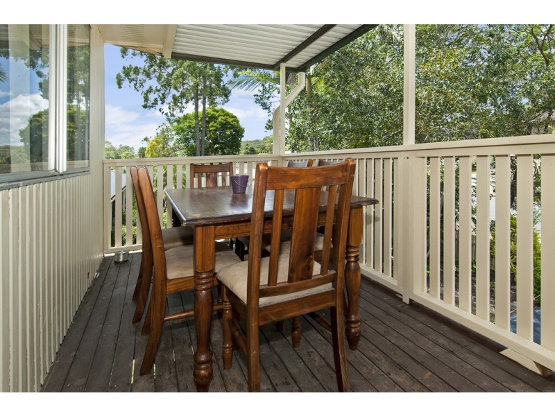 11 Lyngrove St, Kingston QLD 4114