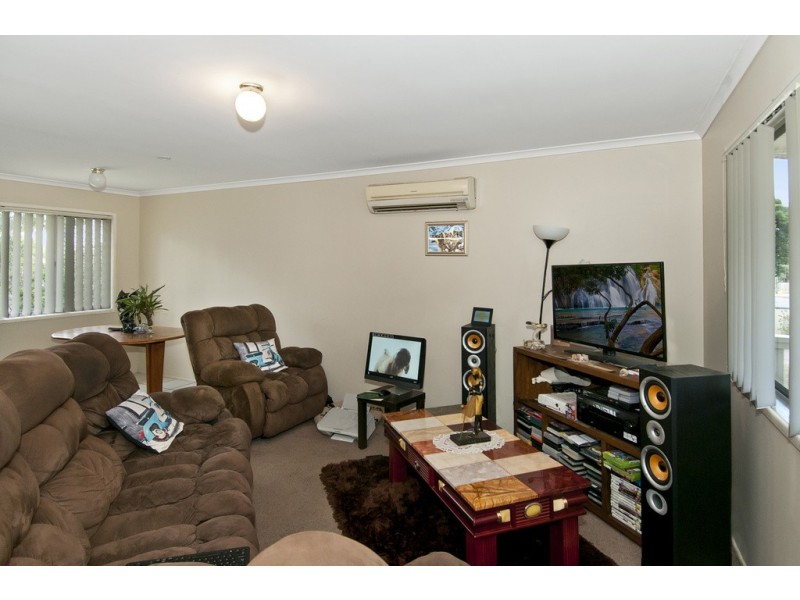 11 Lyngrove St, Kingston QLD 4114