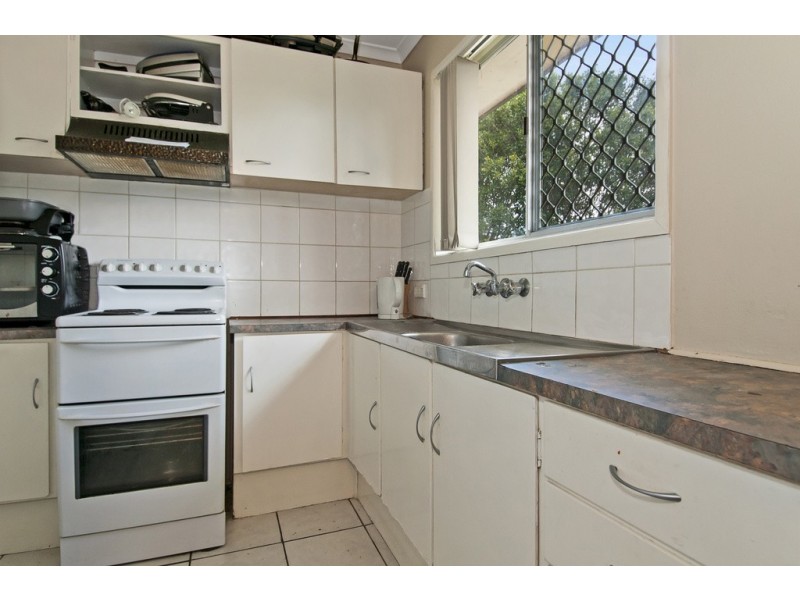 11 Lyngrove St, Kingston QLD 4114