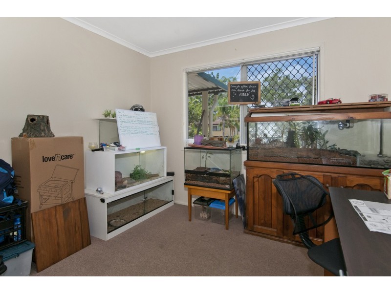 11 Lyngrove St, Kingston QLD 4114