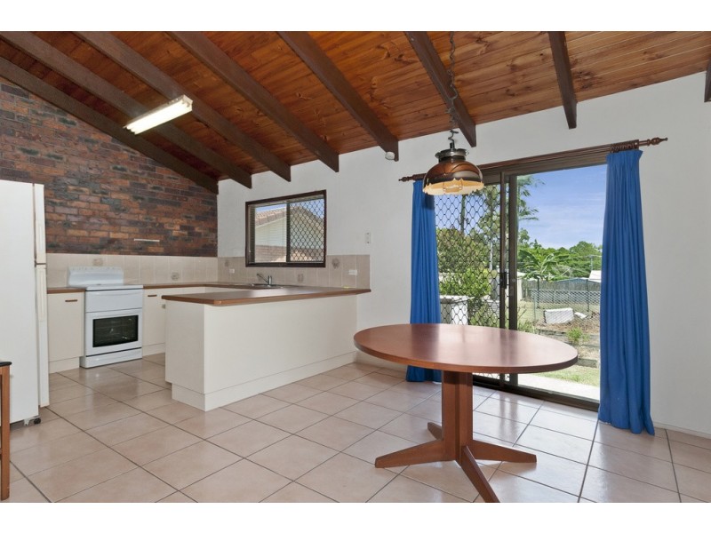 11 Moore St, Loganlea QLD 4131