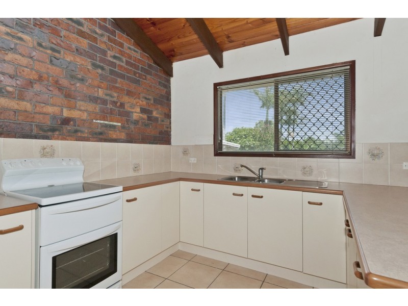 11 Moore St, Loganlea QLD 4131