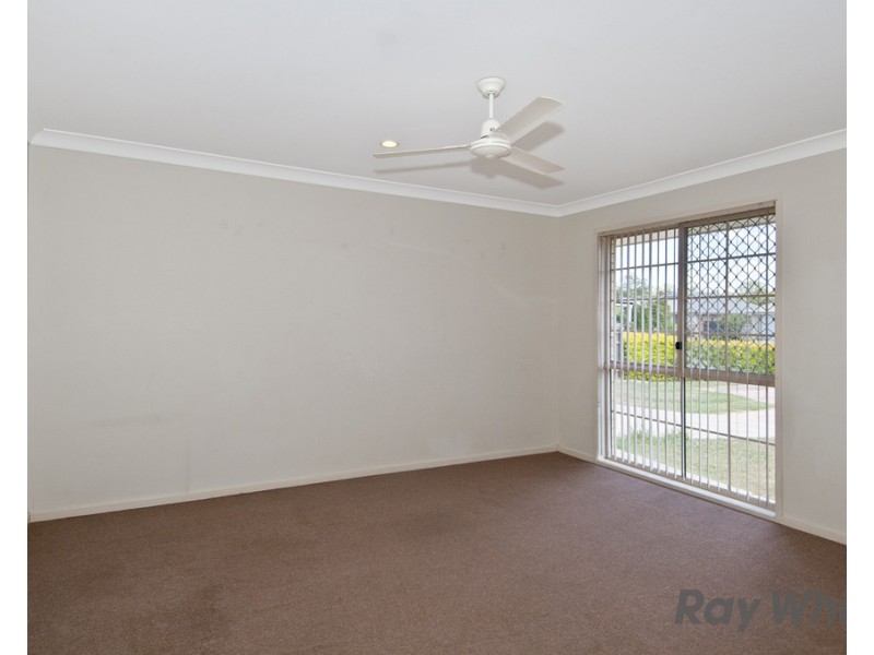 13 Lake Cooloola Crt, Logan Reserve QLD 4133