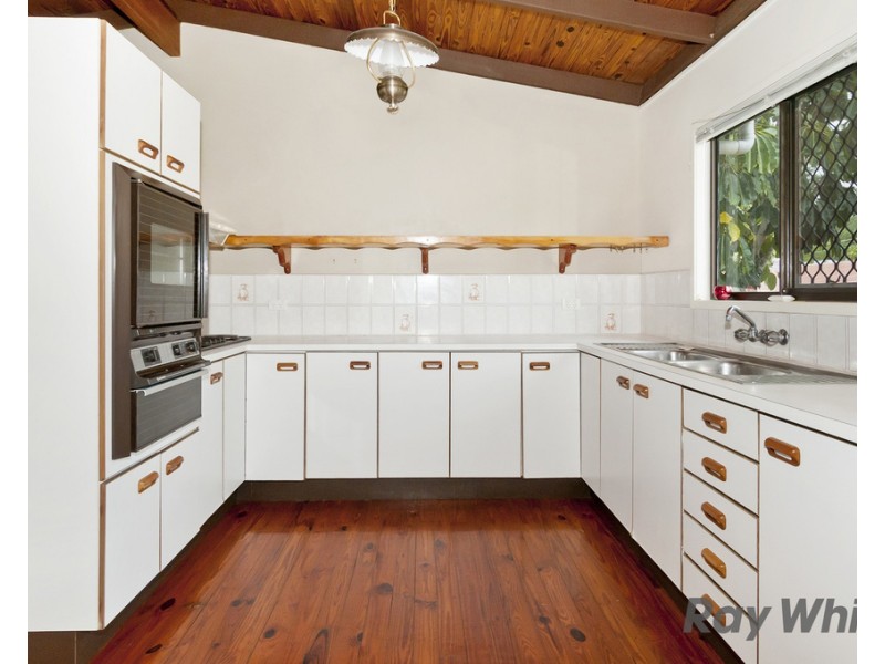 2 Meadow Street, Loganlea QLD 4131