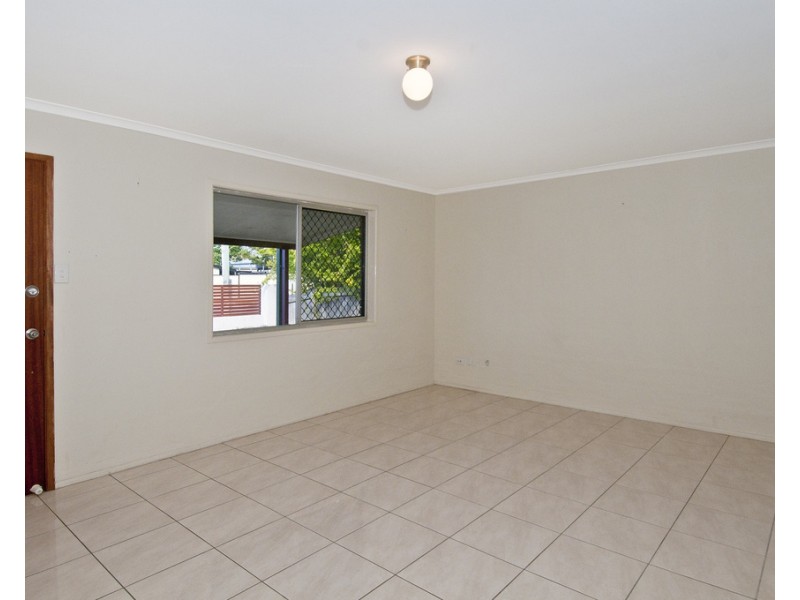 11 Errol Street, Loganlea QLD 4131