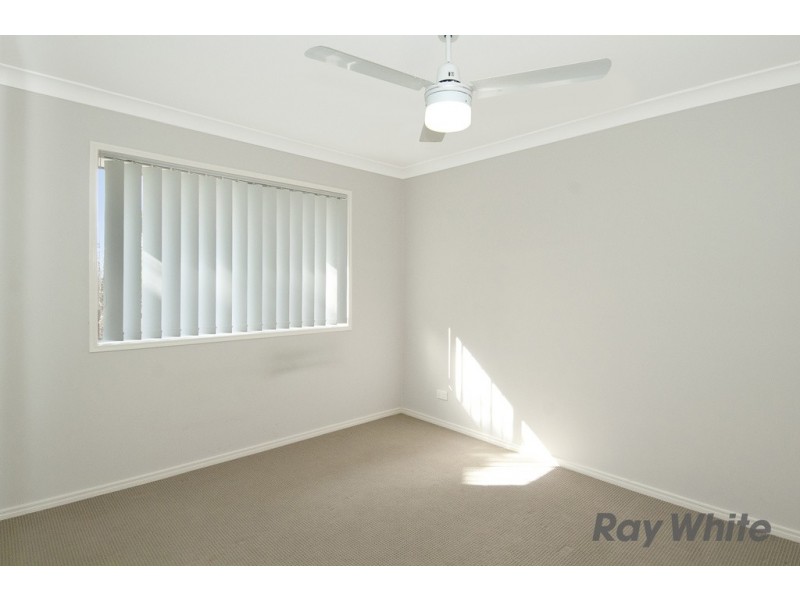 13 Goldsborough Pde, Waterford QLD 4133