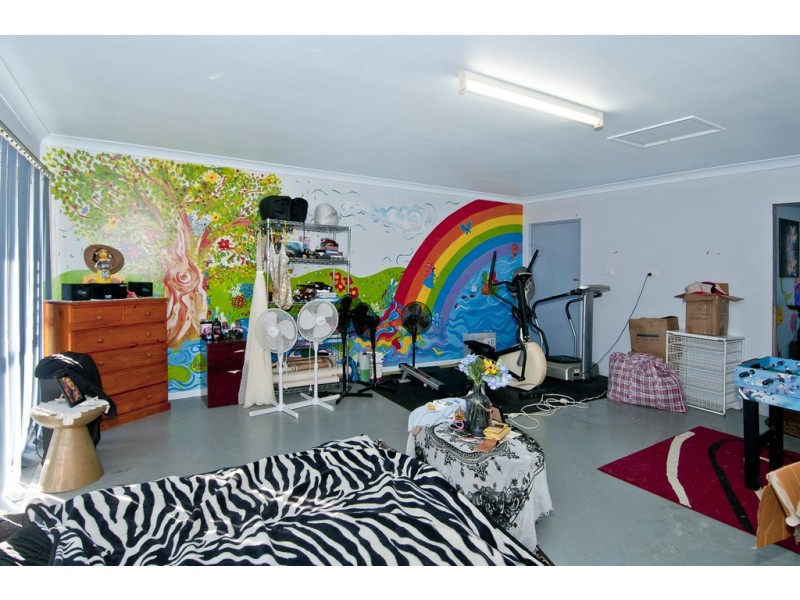 61 Katrina Cres, Waterford West QLD 4133