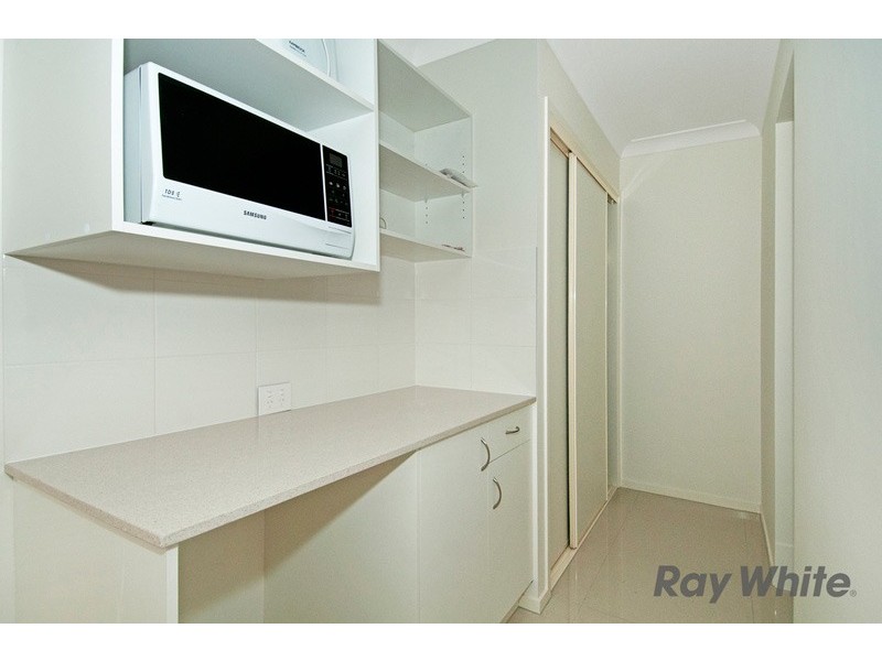 Room 4, 78 South Quarter Drive, Loganlea QLD 4131