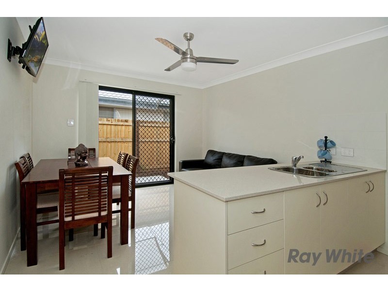 Room 4, 78 South Quarter Drive, Loganlea QLD 4131