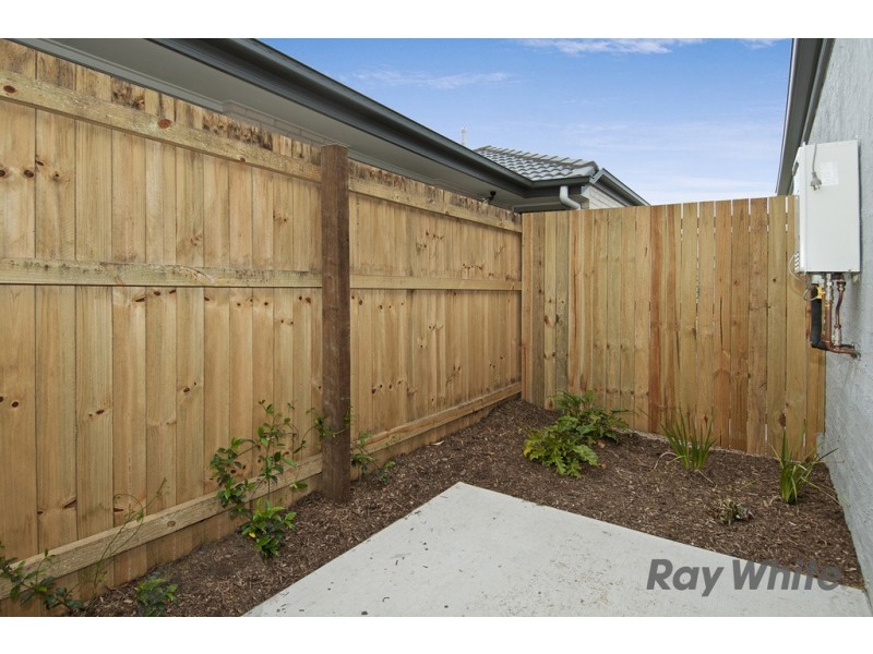 Room 4, 78 South Quarter Drive, Loganlea QLD 4131