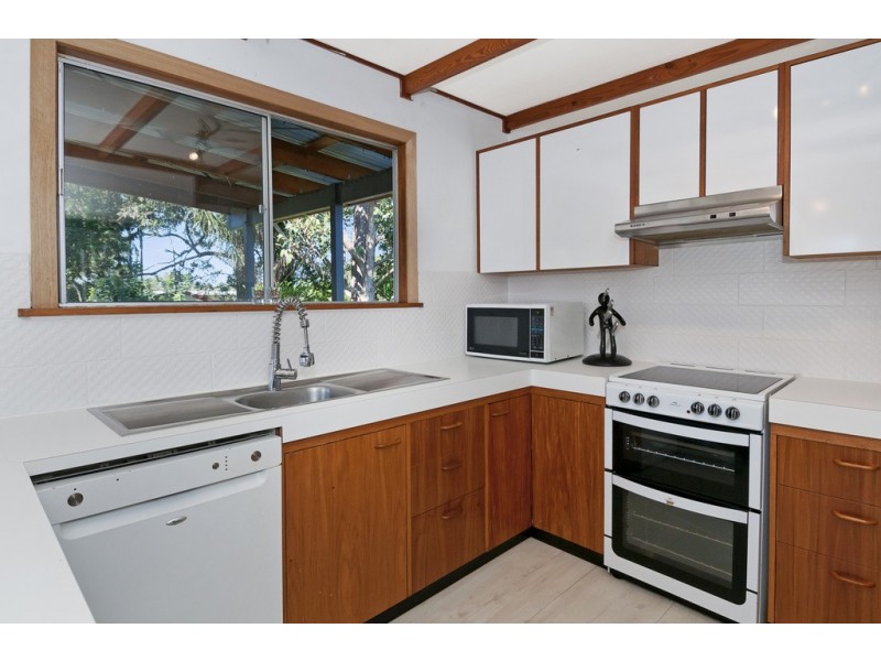 16 Catalina St, Loganlea QLD 4131