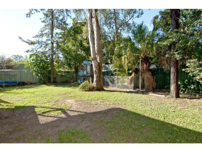 16 Catalina St, Loganlea QLD 4131
