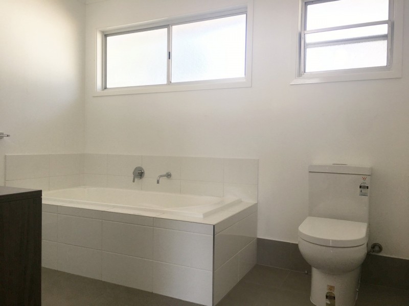 8a Keys Street, Loganlea QLD 4131