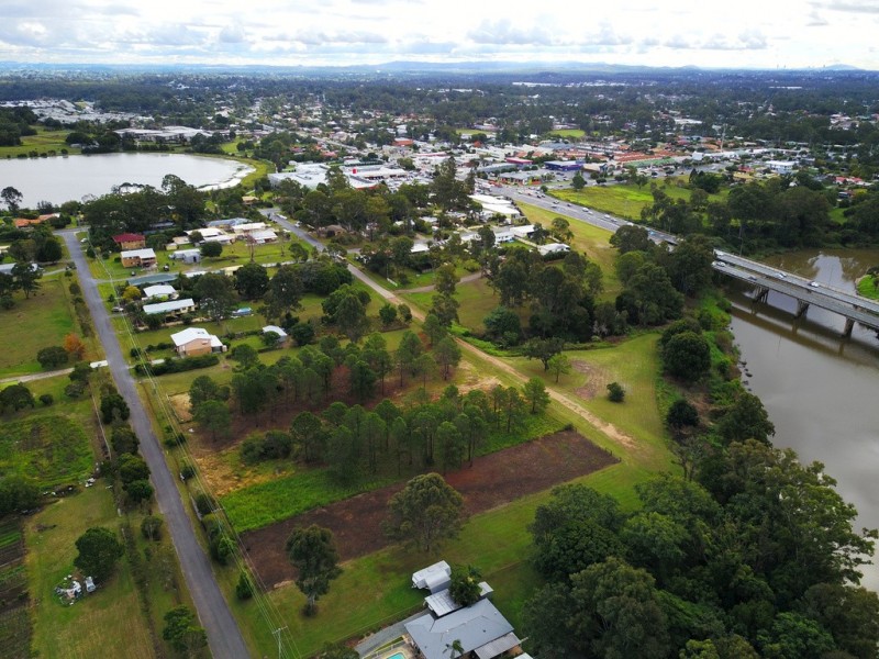 26 and 28 Williams Street, Waterford QLD 4133