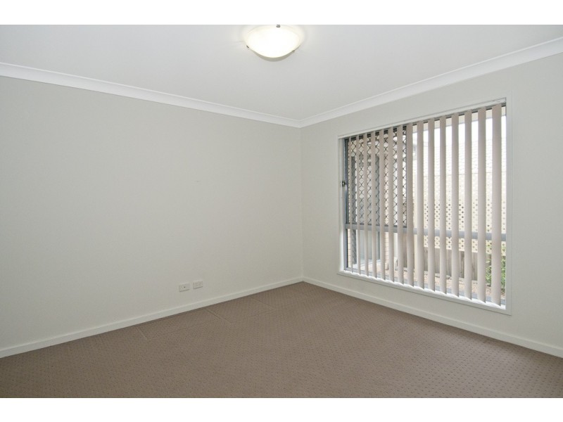8 Wollumbin Crescent, Waterford QLD 4133