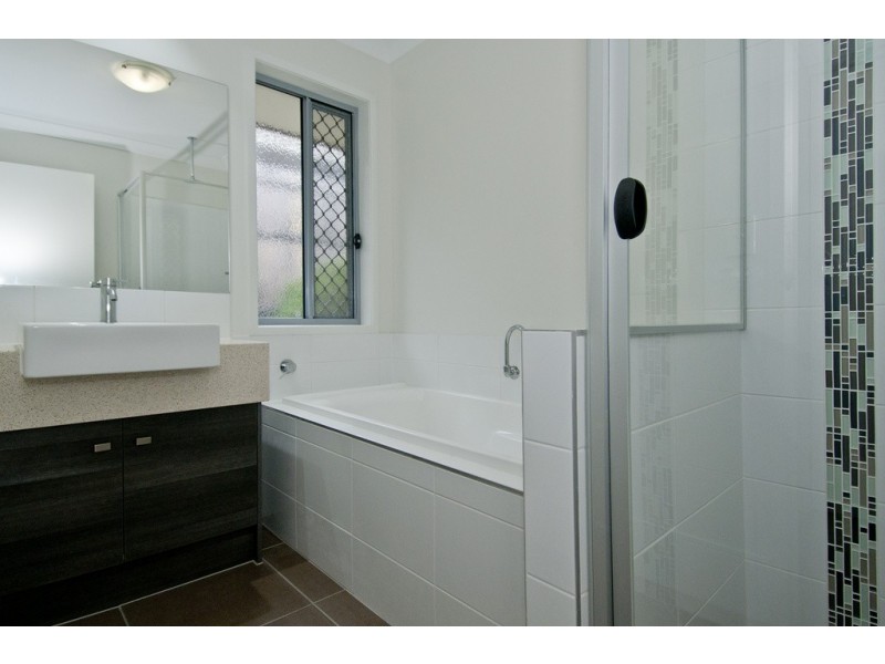 8 Wollumbin Crescent, Waterford QLD 4133