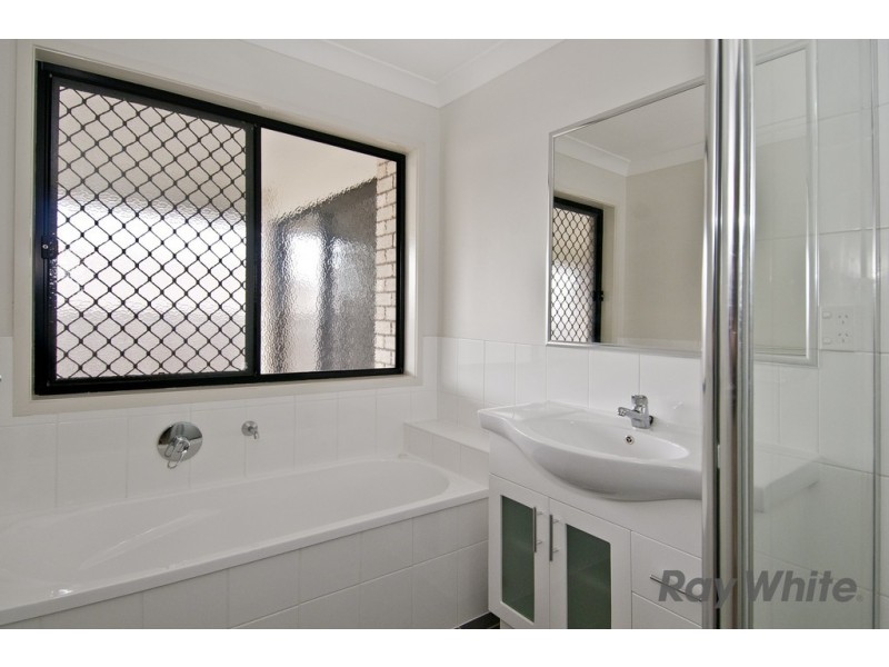 96 Outlook Drive, Waterford QLD 4133