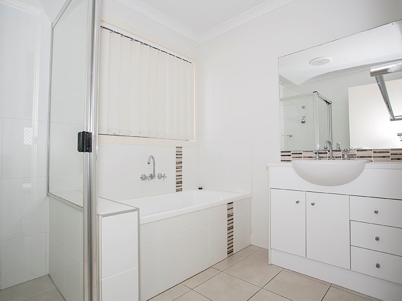 3 Somerset Terrace, Holmview QLD 4207