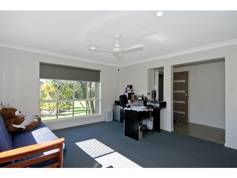 1 Lake Cootharaba Place, Logan Reserve QLD 4133