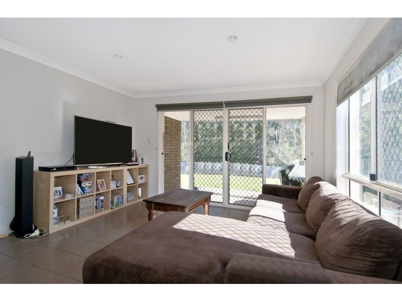 1 Lake Cootharaba Place, Logan Reserve QLD 4133