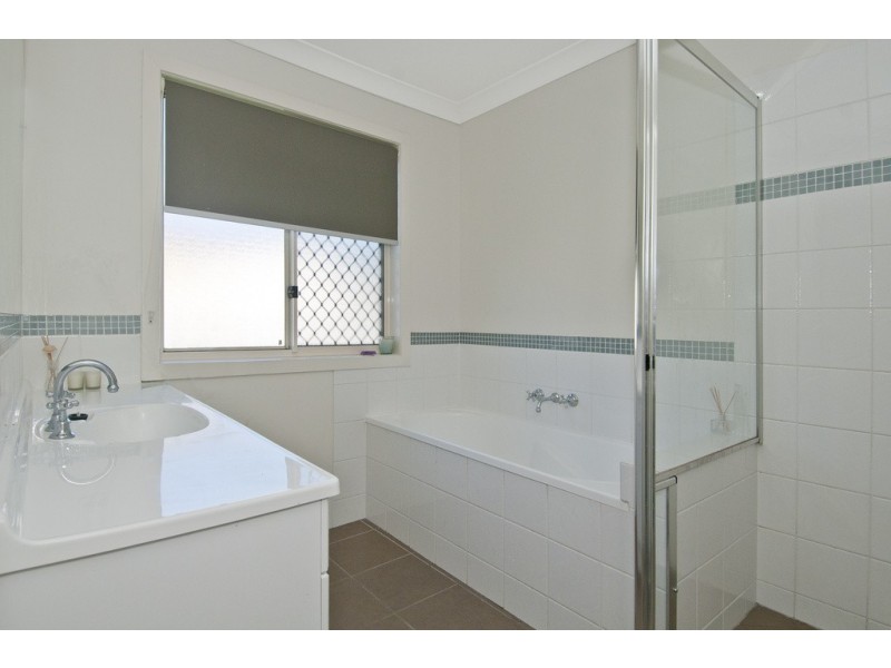 1 Lake Cootharaba Place, Logan Reserve QLD 4133