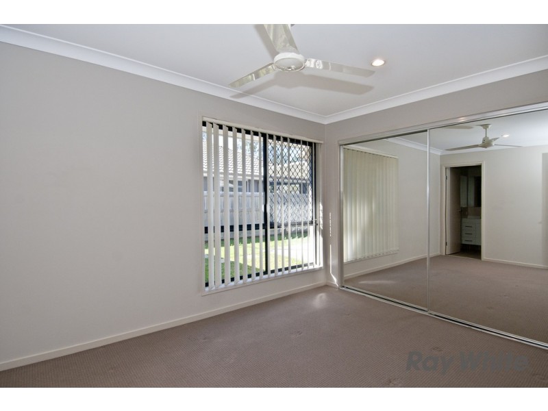 38 Sanctuary Parkway, Waterford QLD 4133