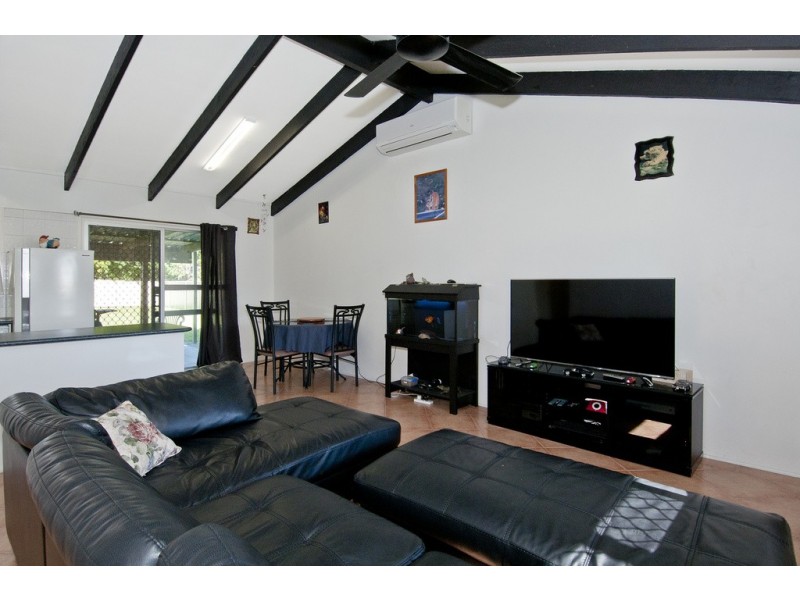 60 Carinya St, Crestmead QLD 4132