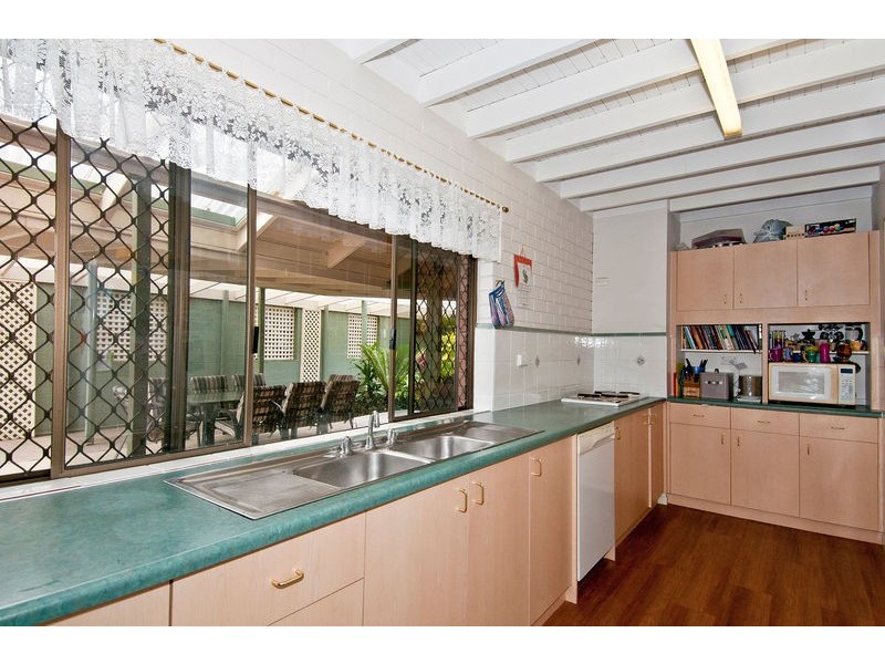 28 Edinburgh Dr, Bethania QLD 4205