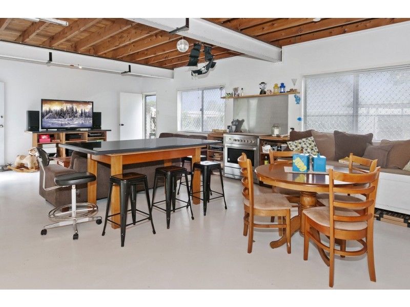 32 Logan Parade, Logan Reserve QLD 4133