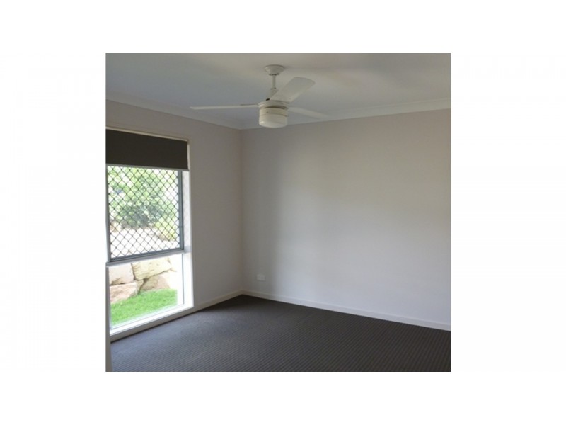 32 Skyline Circuit, Bahrs Scrub QLD 4207