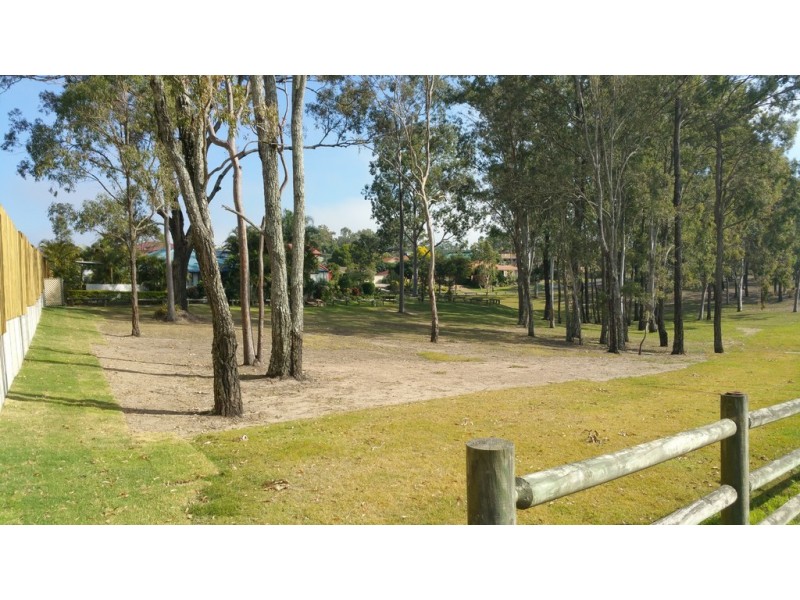 82 Loganlea Rd, Loganlea QLD 4131