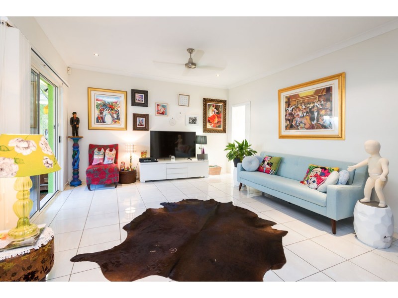 7 Carnarvon Cres, Waterford QLD 4133