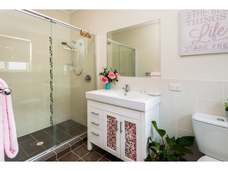 7 Carnarvon Cres, Waterford QLD 4133