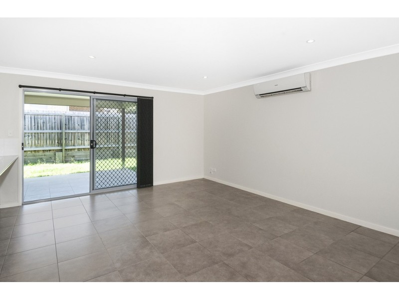 10 Alabaster Dr, Logan Reserve QLD 4133