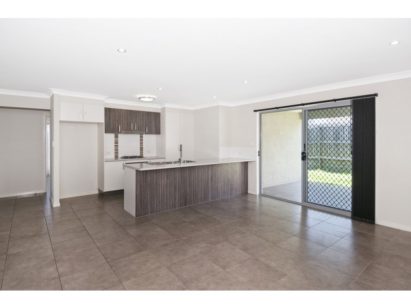 10 Alabaster Dr, Logan Reserve QLD 4133
