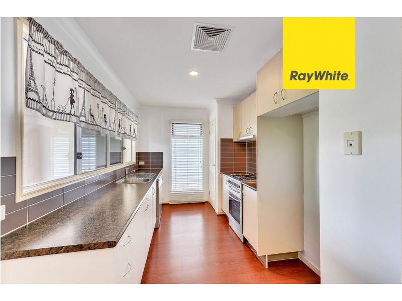 8 Mist Lane, Springfield Lakes QLD 4300