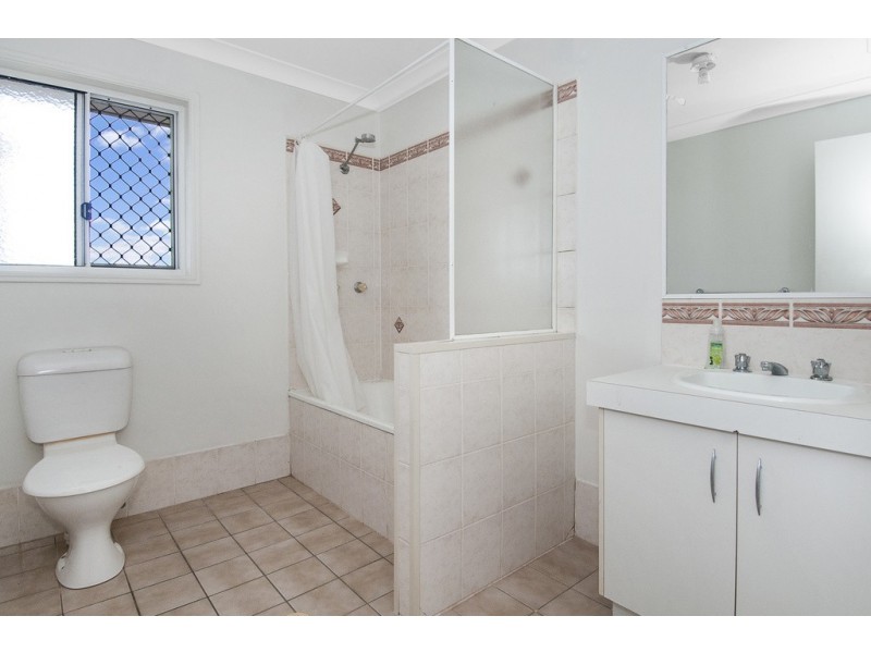 85 Overland Dr, Edens Landing QLD 4207