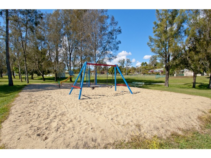 85 Overland Dr, Edens Landing QLD 4207