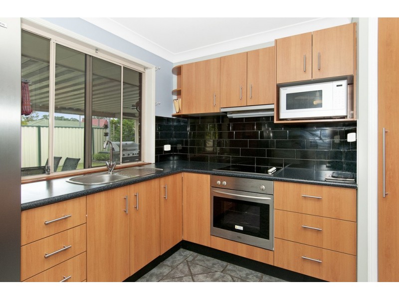 11 Clarence St, Waterford West QLD 4133