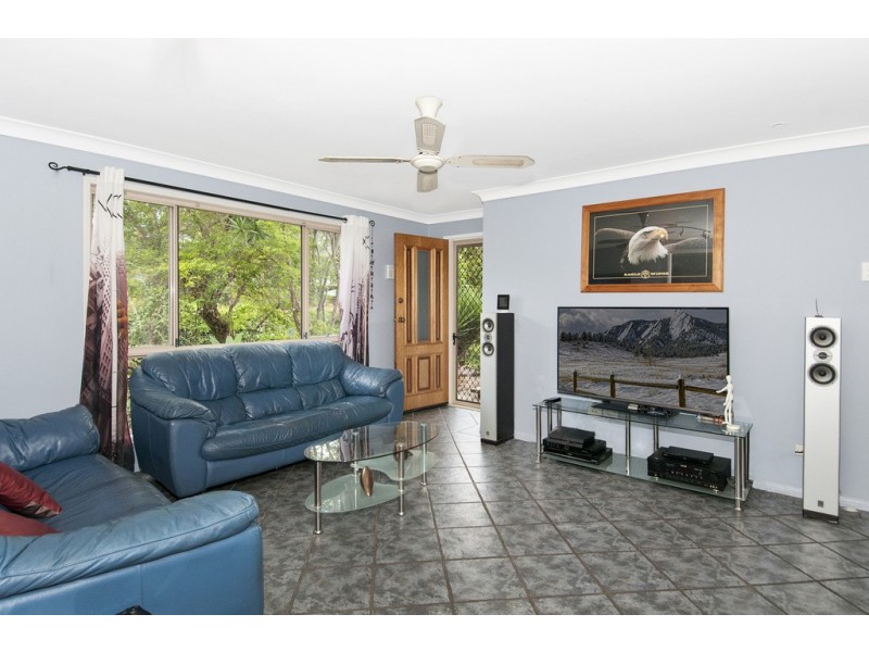 11 Clarence St, Waterford West QLD 4133