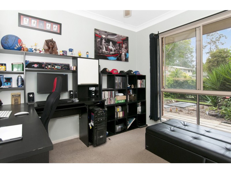 11 Clarence St, Waterford West QLD 4133