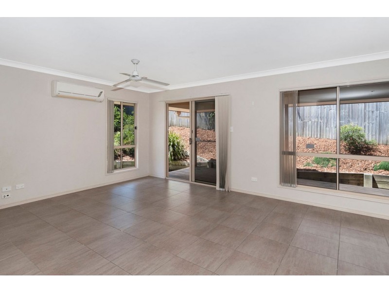 79 Woodlands Blvd, Waterford QLD 4133