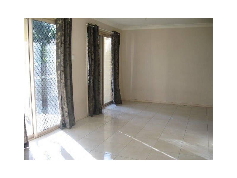 2/159 Fairfield Rd, Fairfield QLD 4103