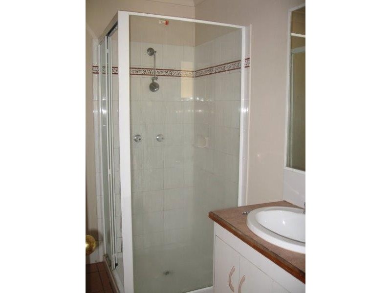 2/159 Fairfield Rd, Fairfield QLD 4103